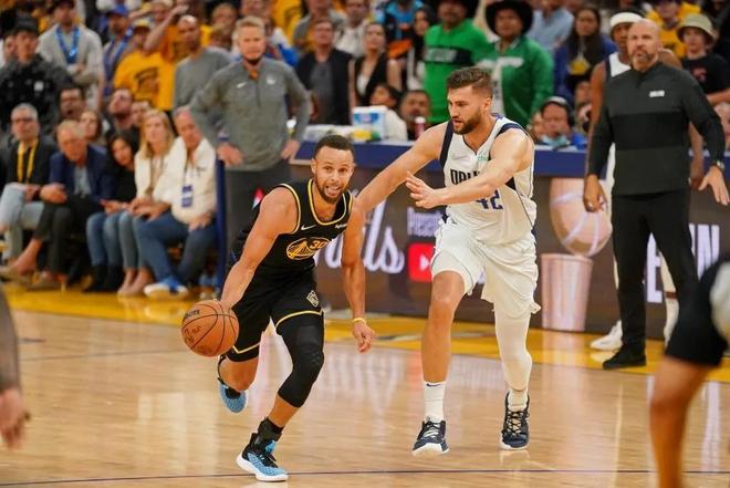 稳居积分榜 稳居积分榜