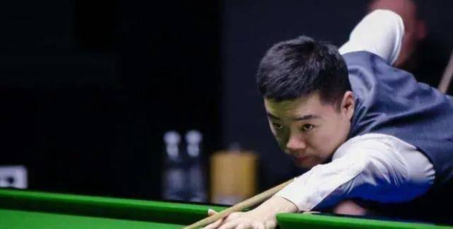 各自赛场上 各自赛场上